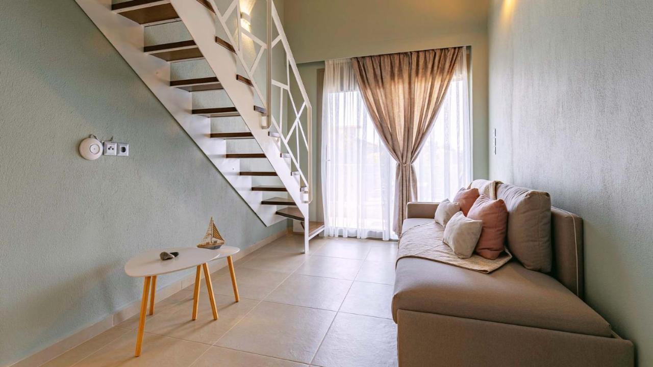 Estelle Family Luxury Apartments & Suites Gerakini Exterior photo