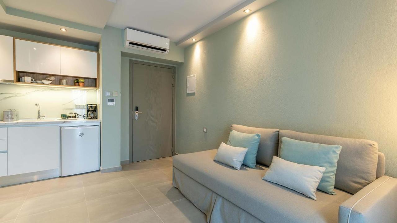 Estelle Family Luxury Apartments & Suites Gerakini Exterior photo